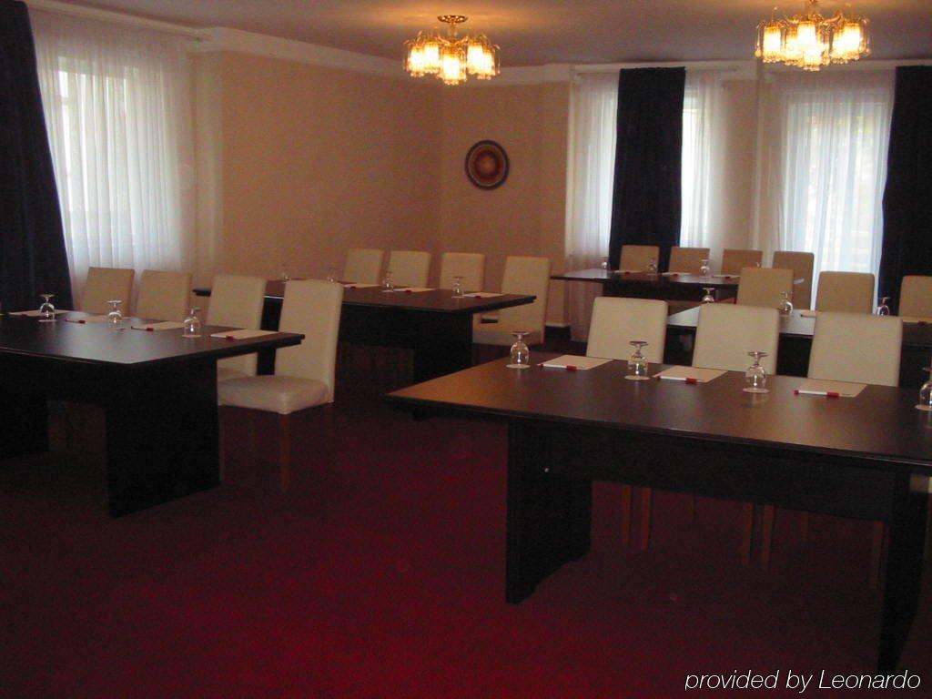 Monte-Nelly Hotel Bucarest Extérieur photo