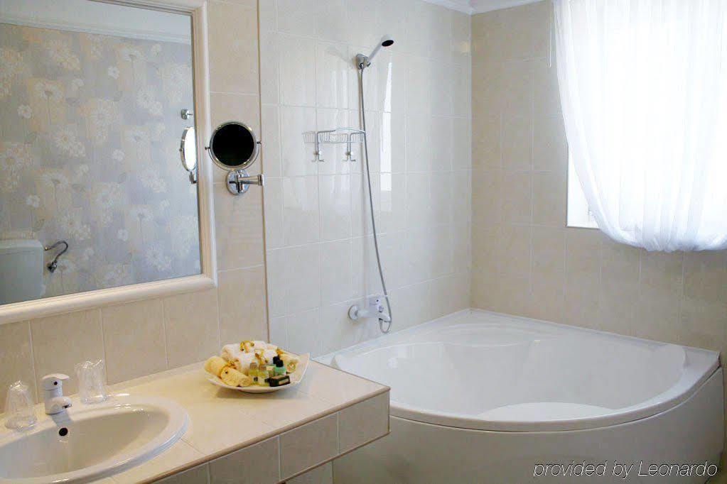 Monte-Nelly Hotel Bucarest Extérieur photo